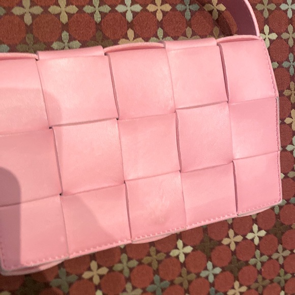 Authentic BOTTEGA VENETA Small Intrecciato Leather Cassette Crossbody Bag - Picture 14 of 16